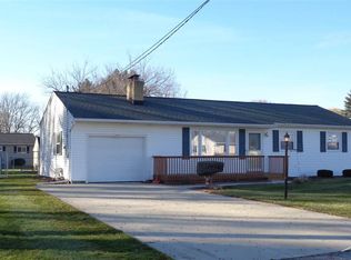 288 E Gloucester Dr, Saginaw, MI