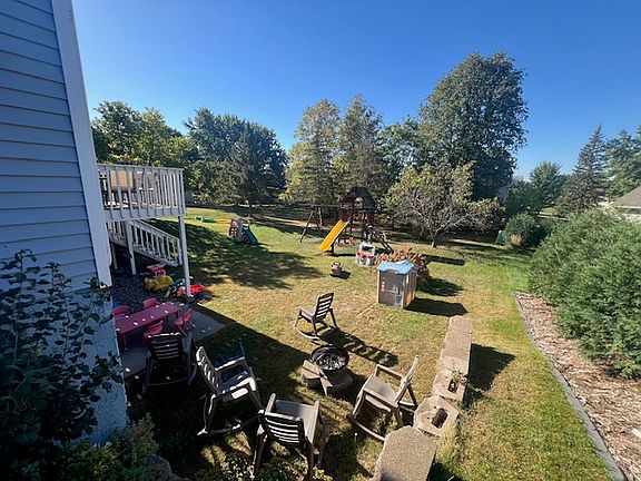 2nd image of 3213 Sunset Lake Dr