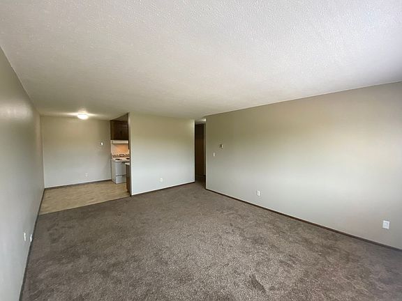 5th image of 41 Arlington Ave W #208