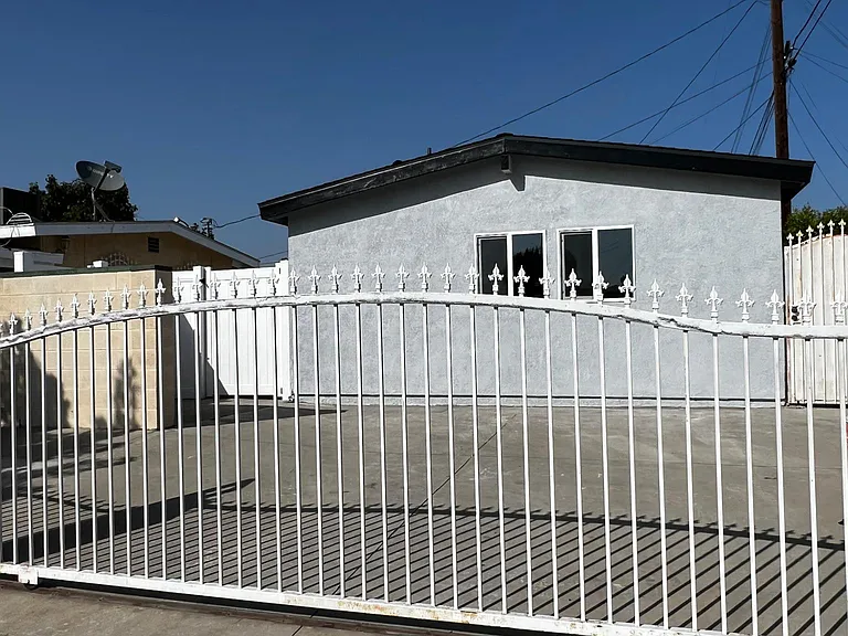 14709 Blackwood St — Photo 2