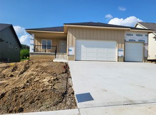 1875 E Autumn Trail Cir, Polk City, IA 50226