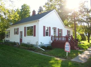 506 E Rockwell St, Fenton, MI 48430