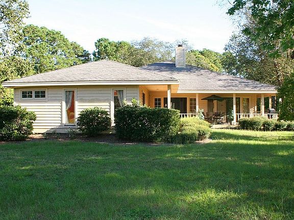 3rd image of 251 Moss Creek Dr