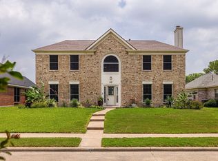 900 Buckeye Dr, Mesquite, TX 75181