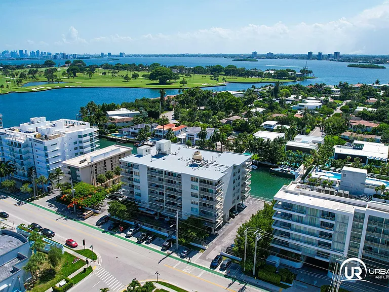 9500 W Bay Harbor Dr #7D — Photo 31