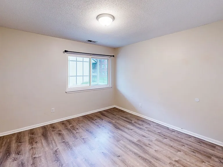 471 Whalley Ave #P — Photo 11