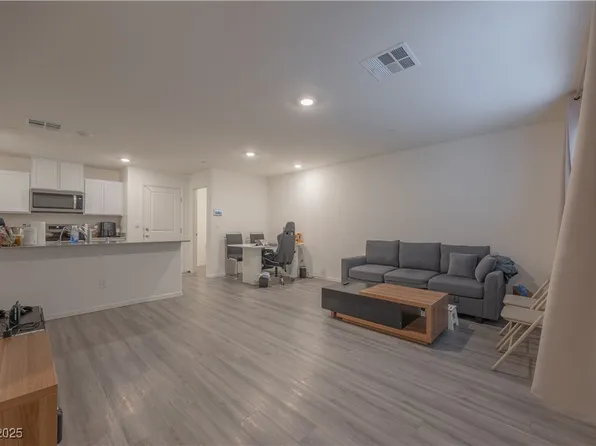 4841 Wine Ridge Ave, Las Vegas, NV 89141