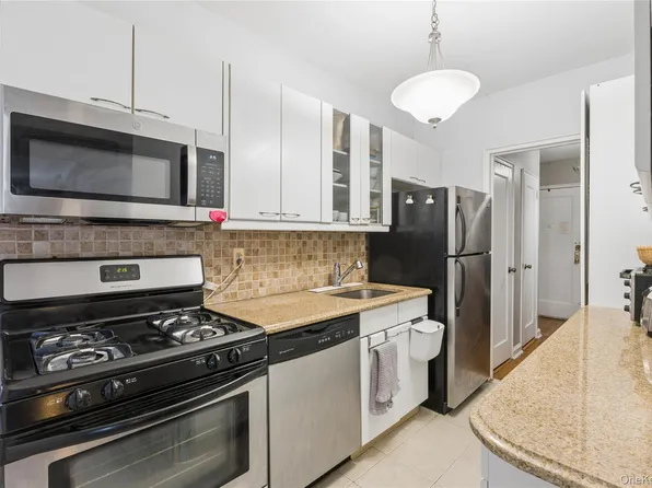 123-35 82 Road #5M, Kew Gardens, NY 11415