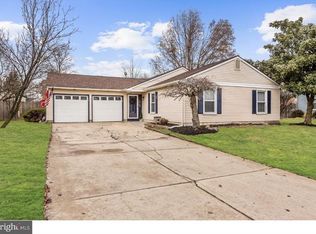 118 Hampton Ct, Sicklerville, NJ 08081