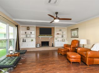 10702 Bob White Dr, Houston, TX 77096