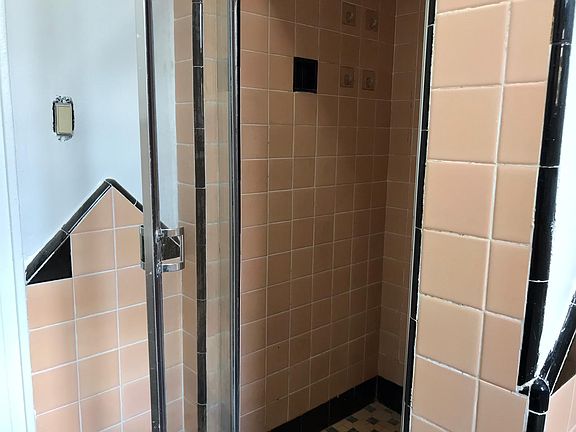 4th image of 4104 157th St Floor 2