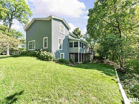 4th image of 1118 W Sleepy Hollow Ct