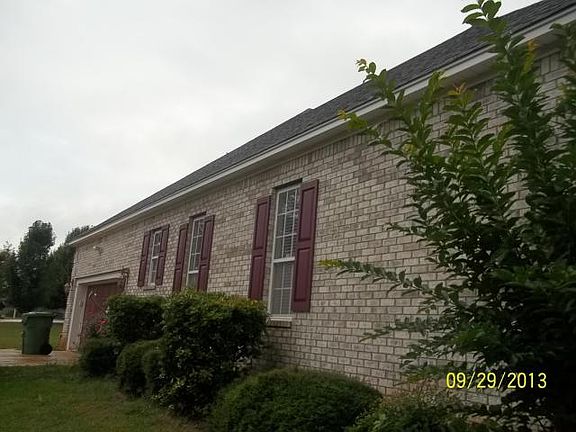 4th image of 132 Wood St