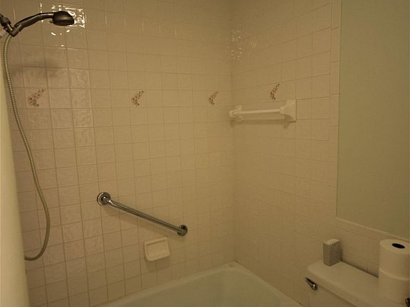 4th image of 10088 44th Way S