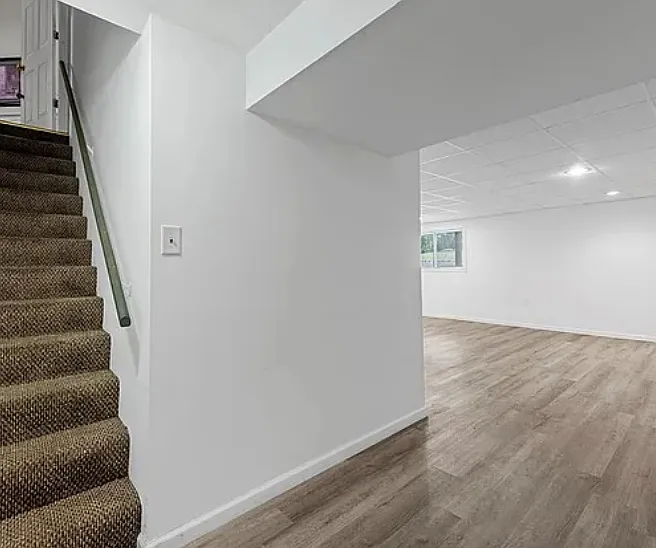 3 bed, 2720 sqft, $1,850 — Photo 2