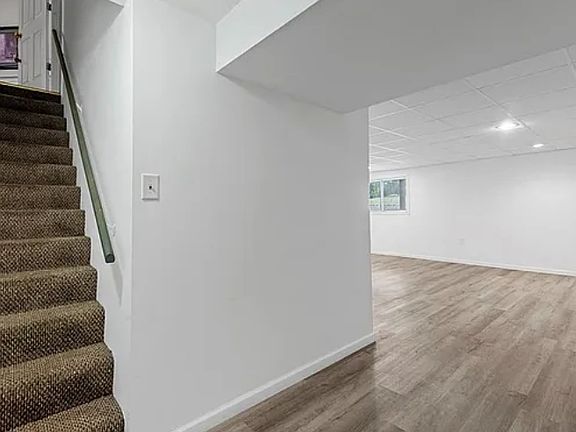 2nd image of 101 Robbins Way Dr