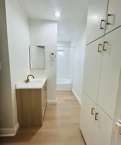 710 N La Fayette Park Pl #8 — Photo 8