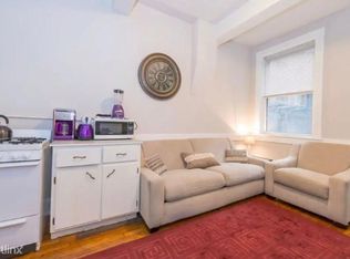 179 Endicott St #1R, Boston, MA 02113
