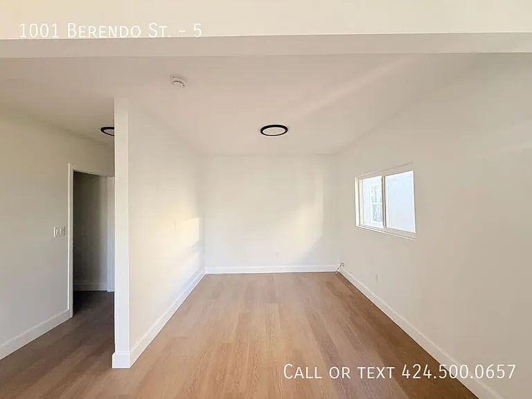 1001 N Berendo St #5 — Photo 5