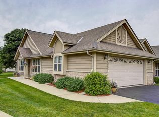 N24W24010 Brandon Oaks Dr, Pewaukee, WI 53072