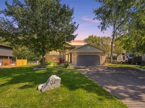 78 Montgomery Rd, Welland, ON L3C 2Y3