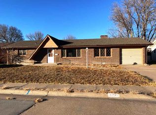 1101 Cedarberry Rd, North Platte, NE 69101