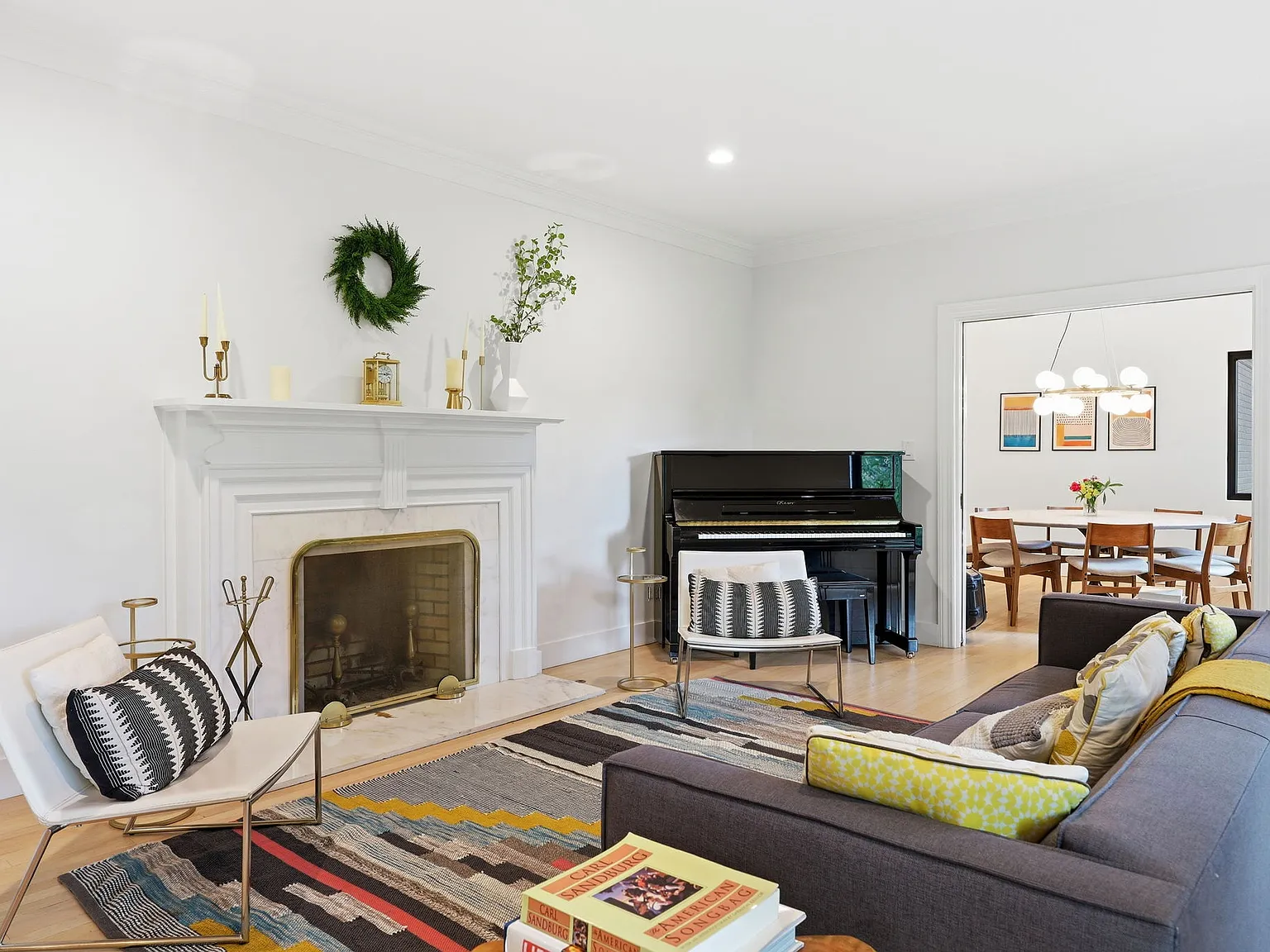 5 bed, 4.5 bath, 4009 sqft, $6,495 — Photo 4