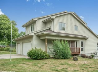 155 Dawn St, Hartford, IA 50118
