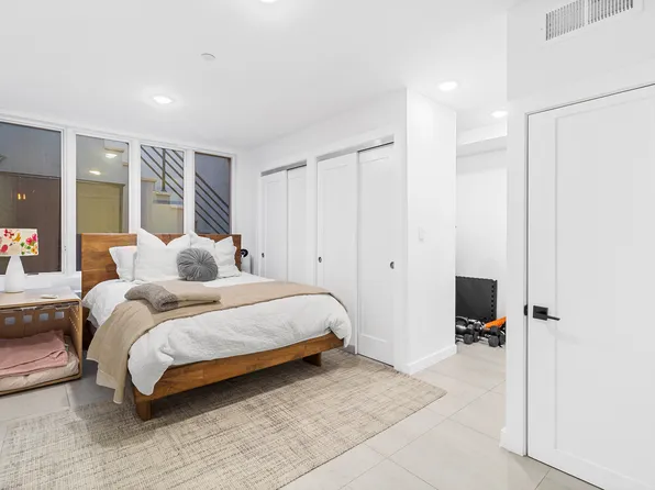 31 Bleecker Street image 2 of 13