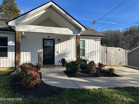 2nd image of 6508 Tecoy Quarry Ln NW