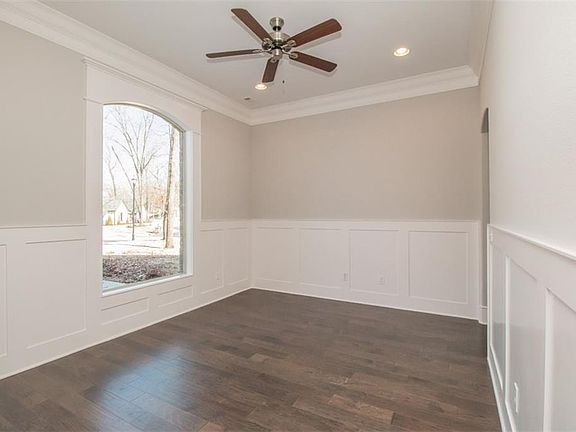4th image of 1474 Le Chesnay Dr