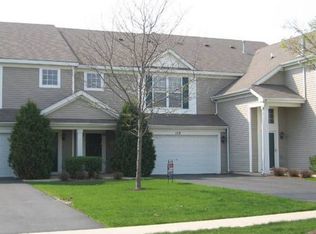 112 Schneider Ct, North Aurora, IL 60542