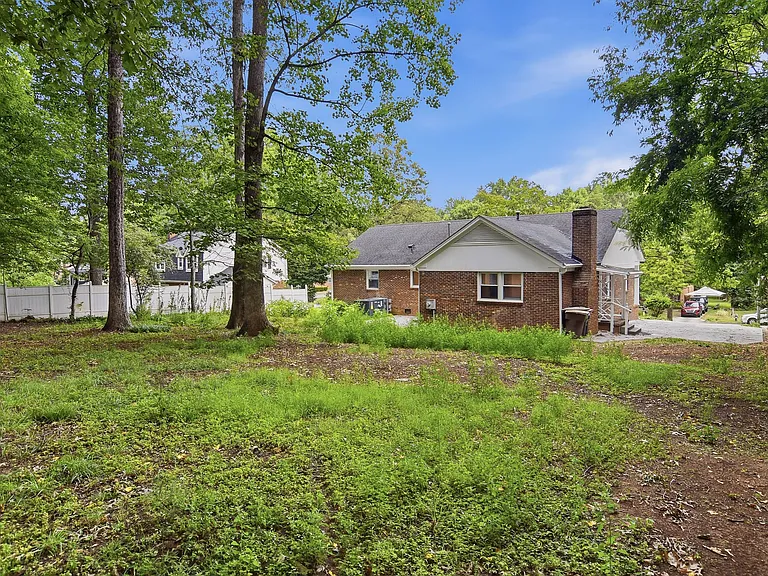 207 Leland Dr — Photo 27