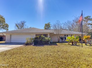 711 Holly Hills Dr, Biloxi, MS 39532