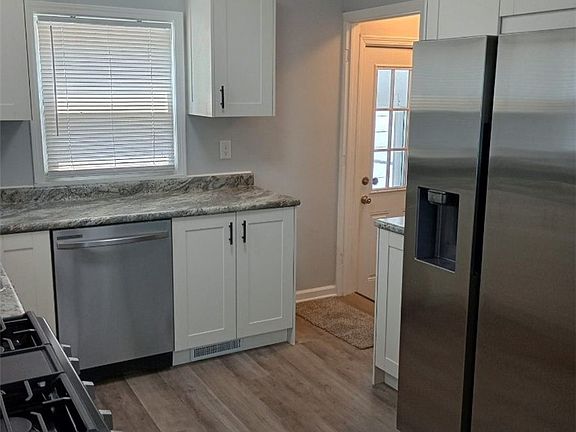 5th image of 900 Ardella Ave