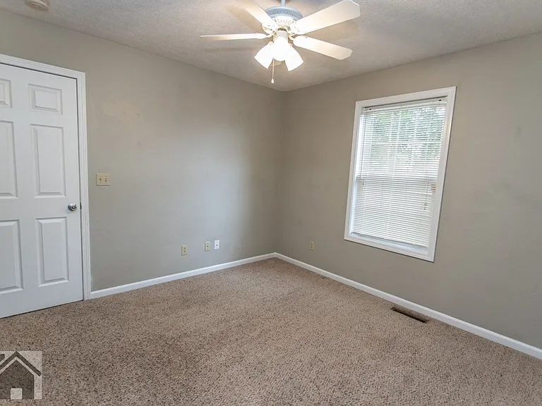15830 Terris Ln — Photo 36