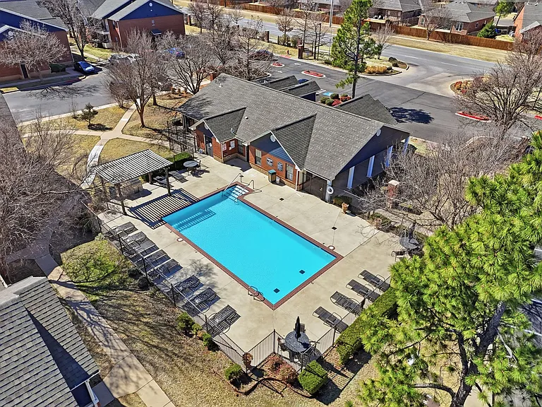Edmond at Twenty500 Apartments — Photo 44