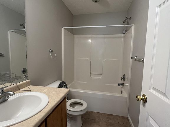 5th image of 44 Webb Ct NE