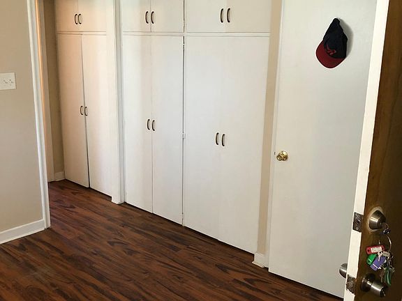 4th image of 4820 Cass St APT 5