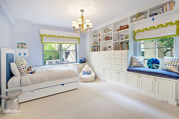 Sold by Sotheby's International Realty | media 19