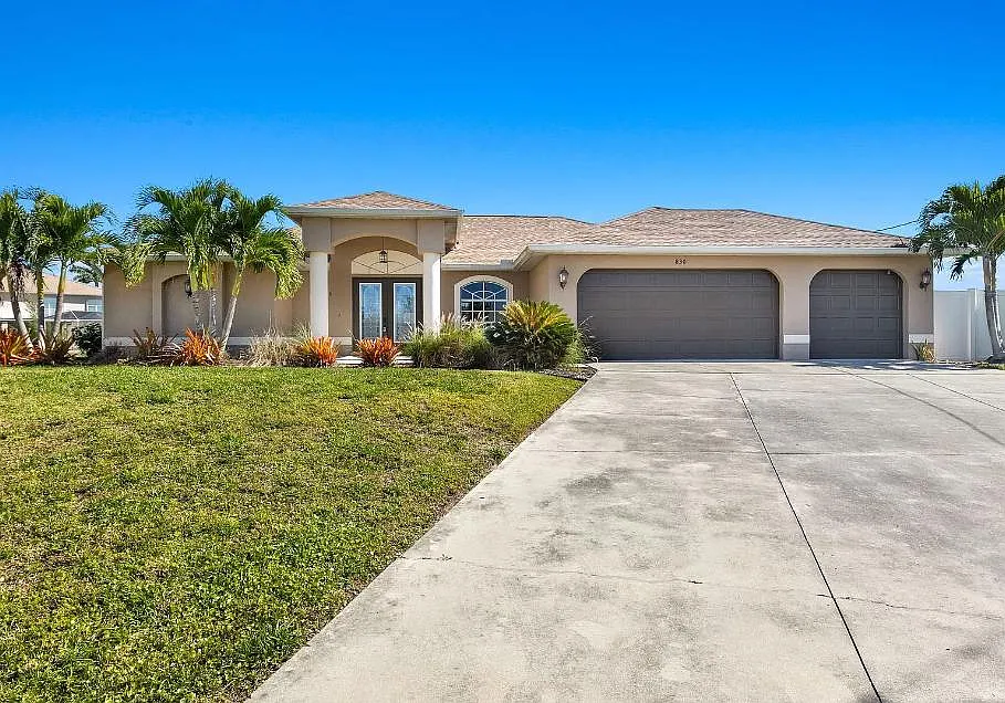 830 SW 36th Ter