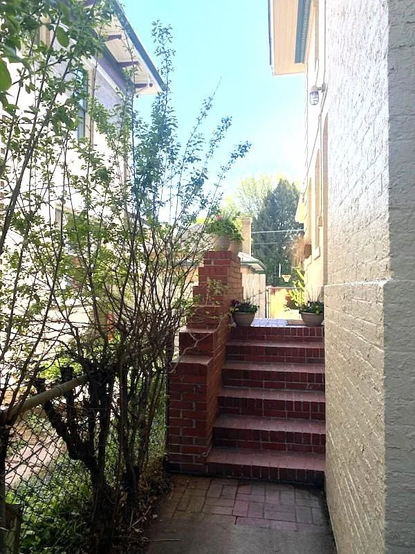 2 bed, 800 sqft, $2,150 — Photo 3