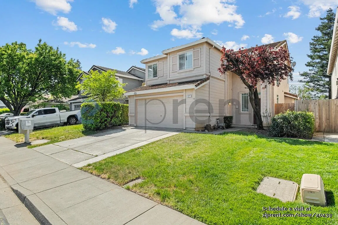 3 bed, 2.5 bath, 1663 sqft, $3,100 — Photo 2