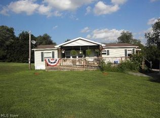 764 Cherry Valley Dr, Leetonia, OH 44431