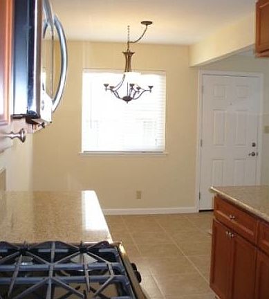 4th image of 3673 Park Dr APT 3