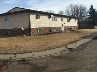 102 11th St NW APT 23, Hazen, ND 58545