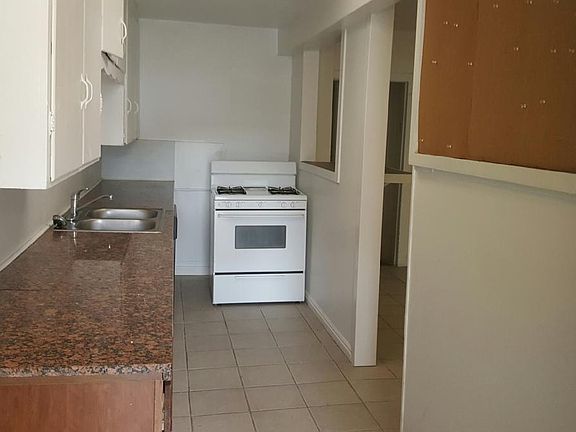 4th image of 175 N 600 W APT D