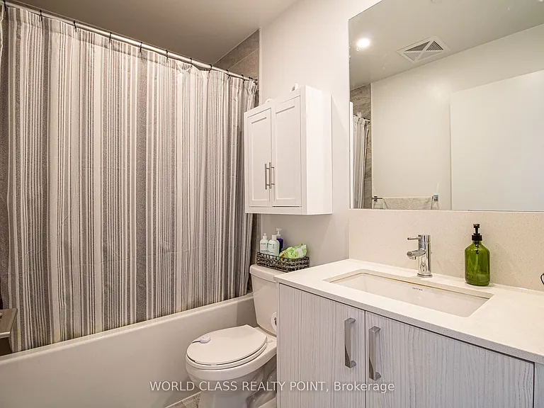 1787 Saint Clair Ave W #906 — Photo 15