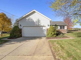 700 Dollar Lake Dr, Jackson, MI 49201