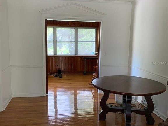 3rd image of 362 Foster Ln